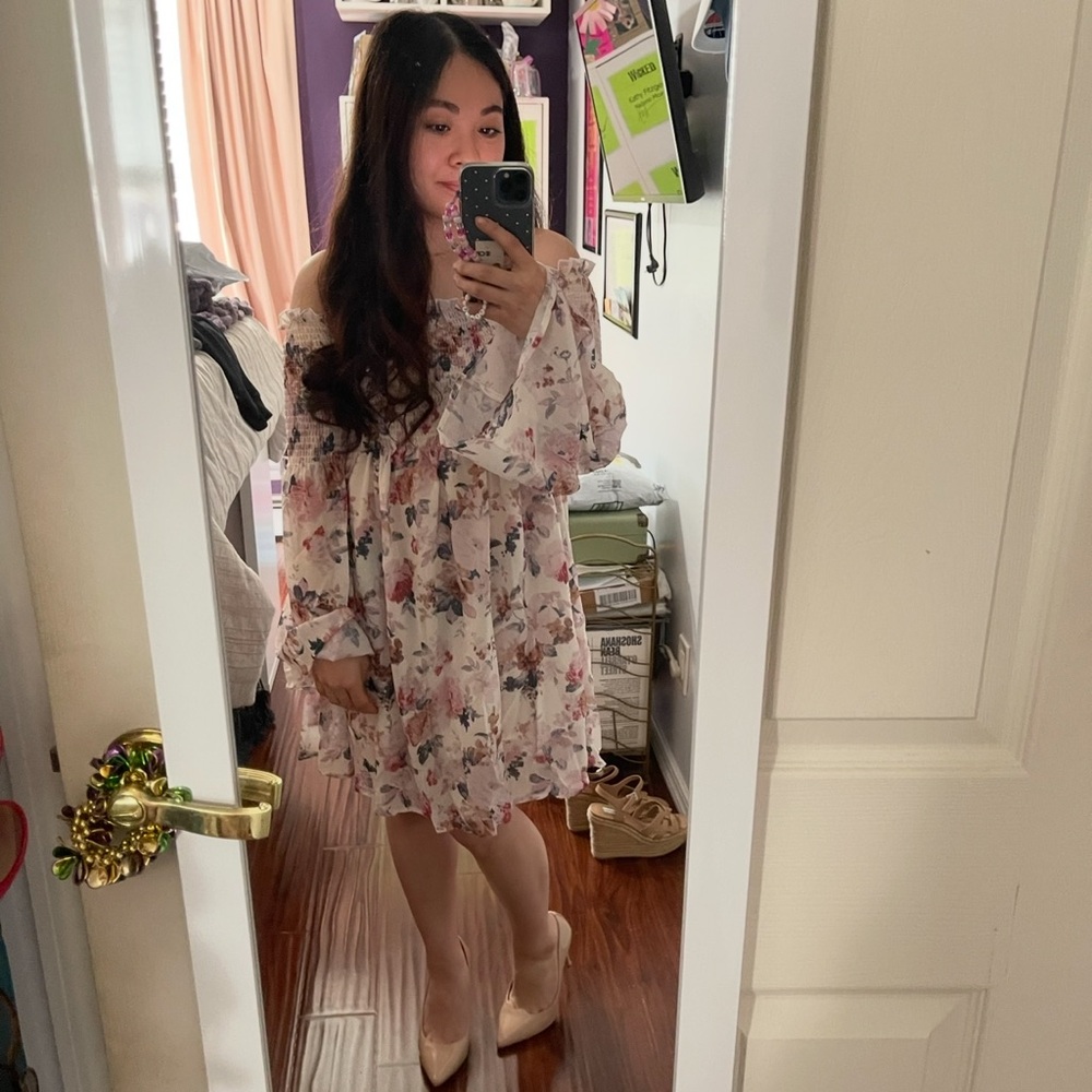 Floral bell sleeve dress